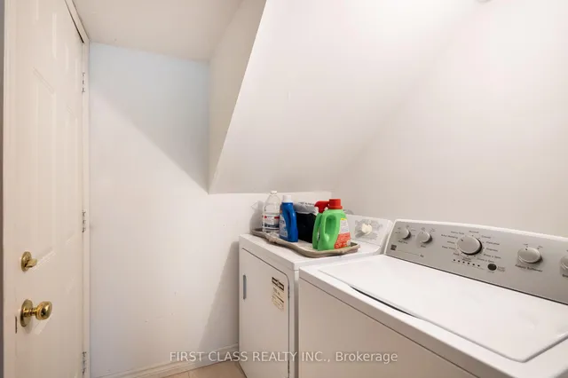 Additional image 44 of 10A Leaside Park Dr