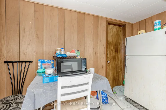 Additional image 36 of 132 Laurel Ave