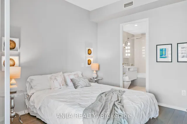 Additional image 18 of 45 CHARLES St Unit 2215