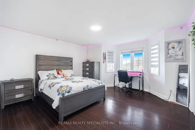 Additional image 27 of 64 Treasure Dr