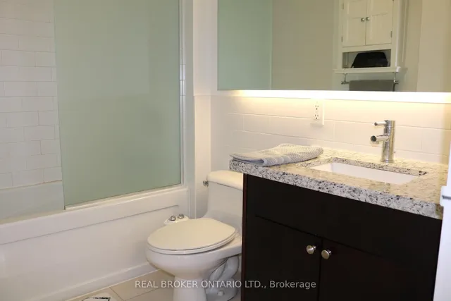 Additional image 15 of 1005 King St Unit 307