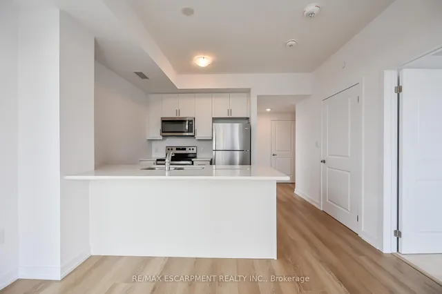 Additional image 4 of 470 Dundas St Unit 611