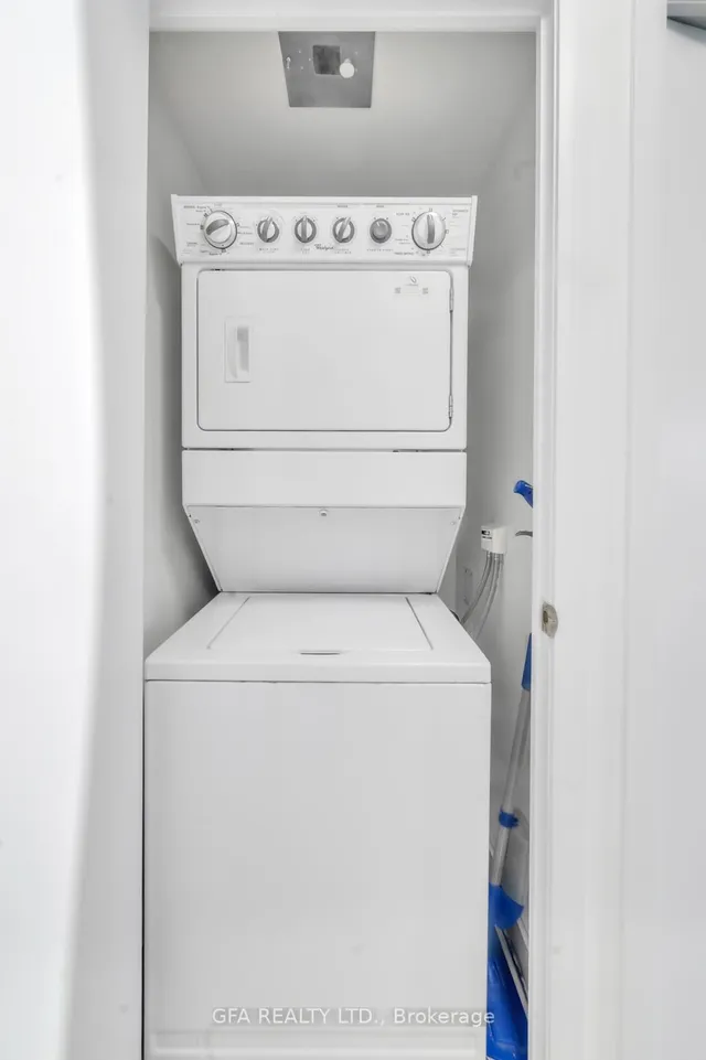 Additional image 20 of 209 Fort York Blvd Unit 1068