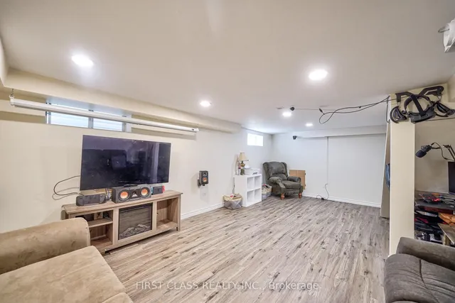 Additional image 39 of 260 King St