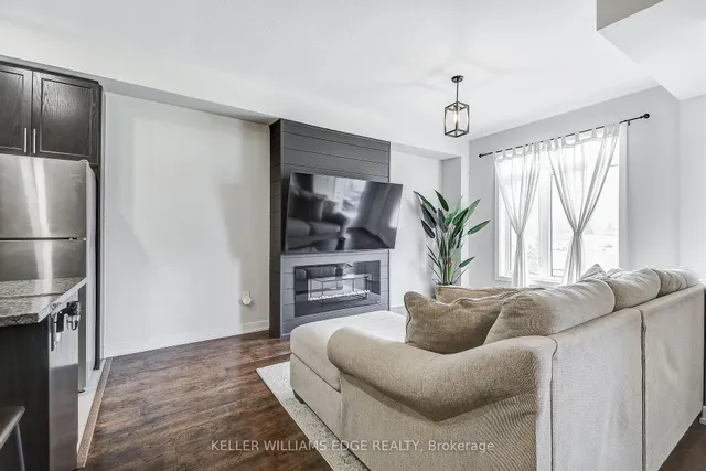 Additional image 17 of 590 NORTH SERVICE Rd Unit 49