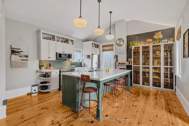 Additional image 12 of 73 Pearl St