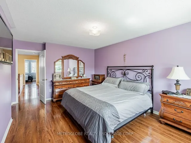 Additional image 18 of 6 Thunderbird Tr