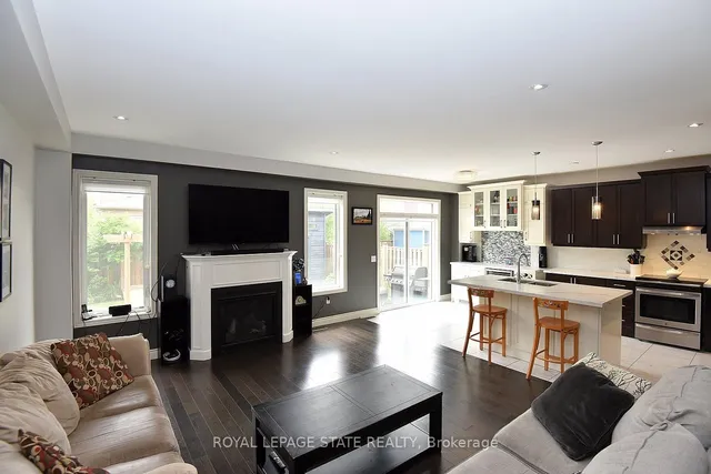 Additional image 10 of 82 Chaumont Dr