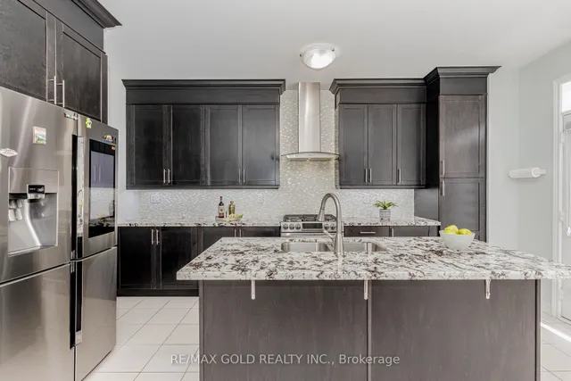 Additional image 16 of 29 Ezra Cres