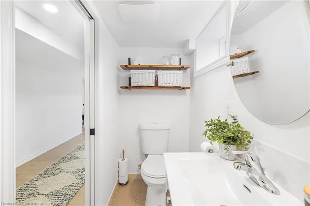 Additional image 42 of 905 Queens Blvd