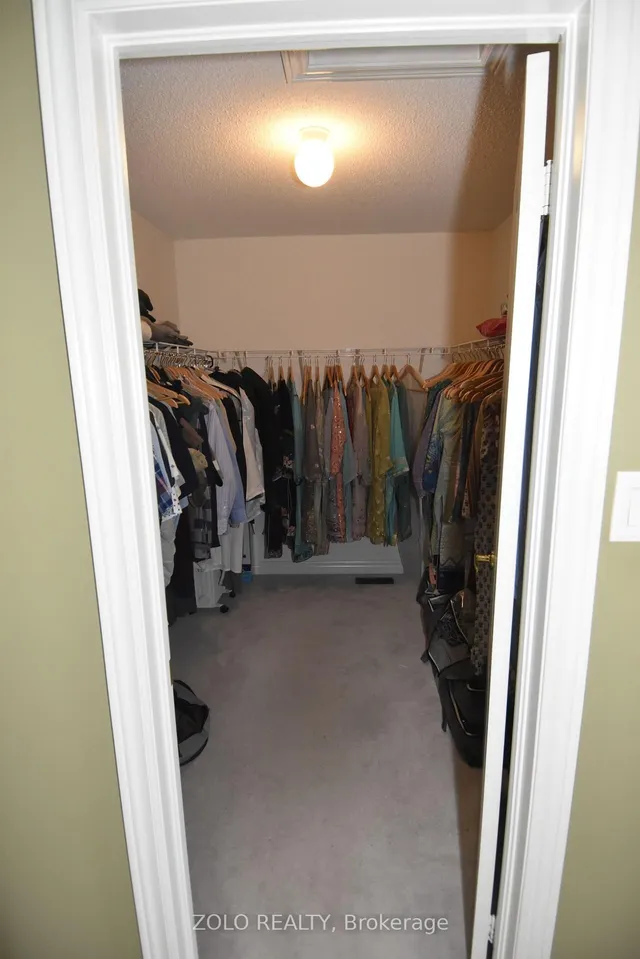 Additional image 33 of 22 Showboat Cres
