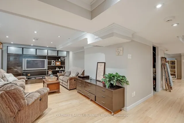 Additional image 34 of 2214 KENNETH Cres