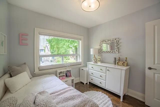 Additional image 19 of 43 Manor Rd