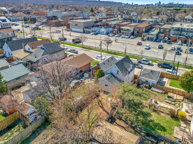 Additional image 30 of 24 Carlisle St