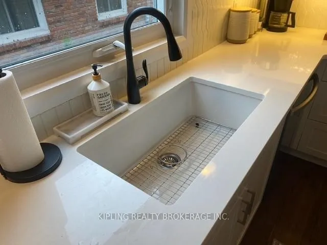 Additional image 9 of 923 Daryl Dr