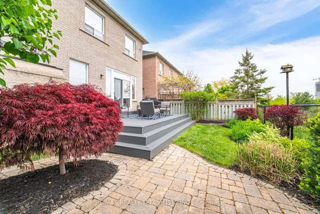 Additional image 36 of 74 Robarts Dr