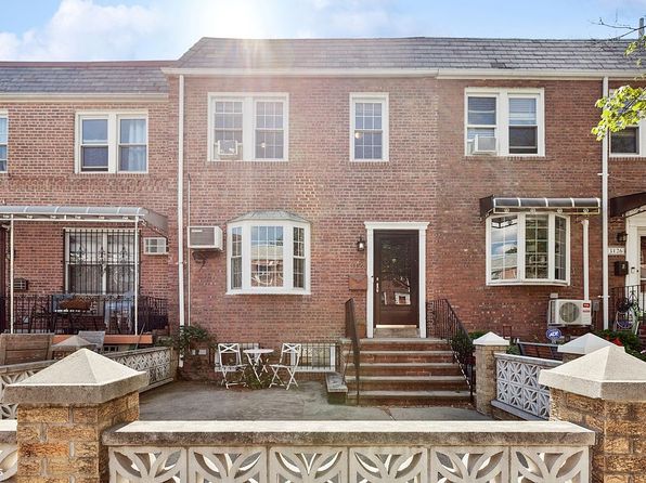31-28 56th St, Woodside, NY 11377