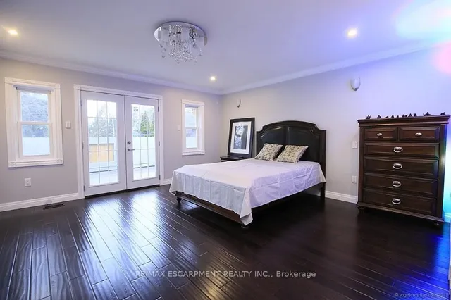 Additional image 18 of 71 Paisley Ave