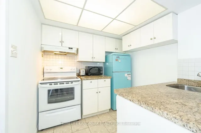 Additional image 17 of 1001 Bay St Unit 2616