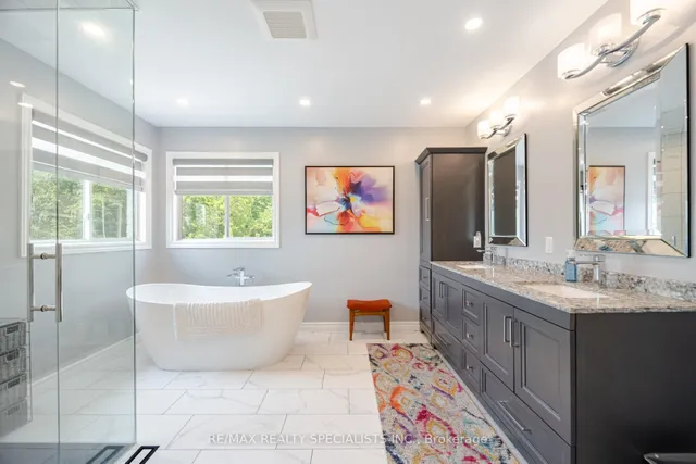 Additional image 26 of 74 Robarts Dr