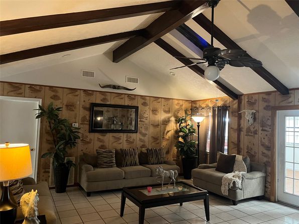 9271 Kempwood Dr, Houston, TX 77080