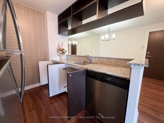 Additional image 5 of 181 Village Green Sq Unit 814