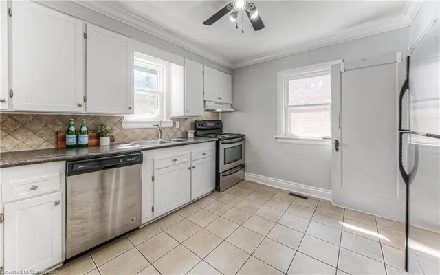 Additional image 20 of 48 Ellis Ave