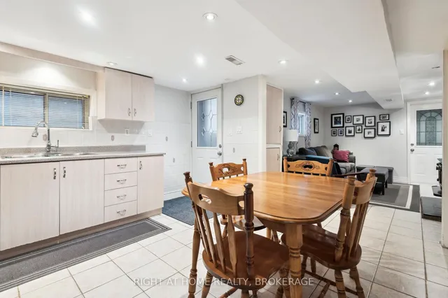 Additional image 31 of 812 Gladstone Ave