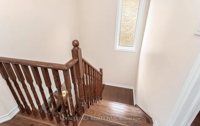 Additional image 16 of 17 Daden Oaks Dr