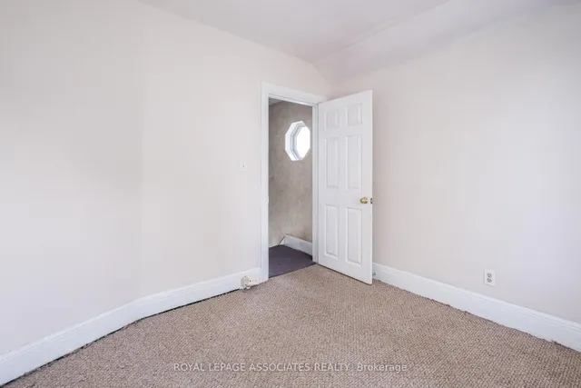 Additional image 20 of 136 Aylesworth Ave