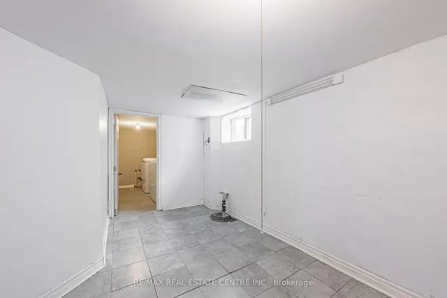 Additional image 30 of 70 Hillview St