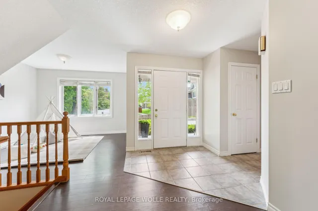 Additional image 6 of 35 Dayman Crt