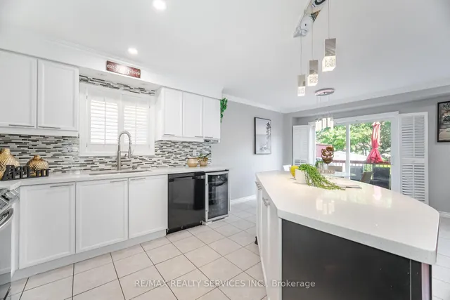 Additional image 11 of 67 El Camino Way