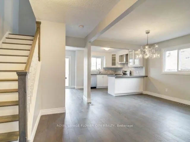 Additional image 2 of 16 Ecclestone Dr