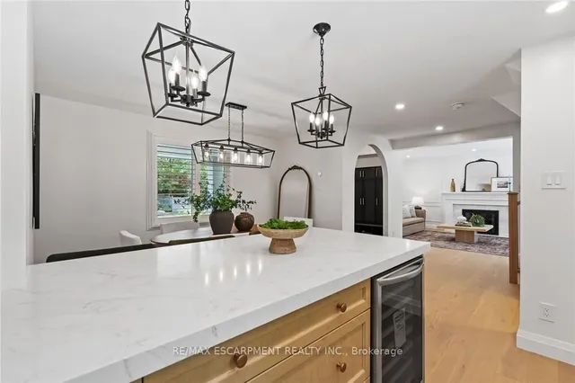 Additional image 13 of 250 LINWOOD Cres