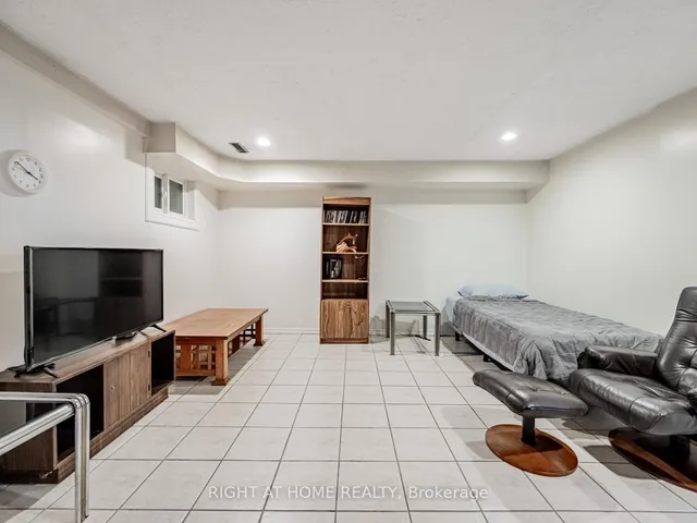 Additional image 25 of 121 Ashridge Crt