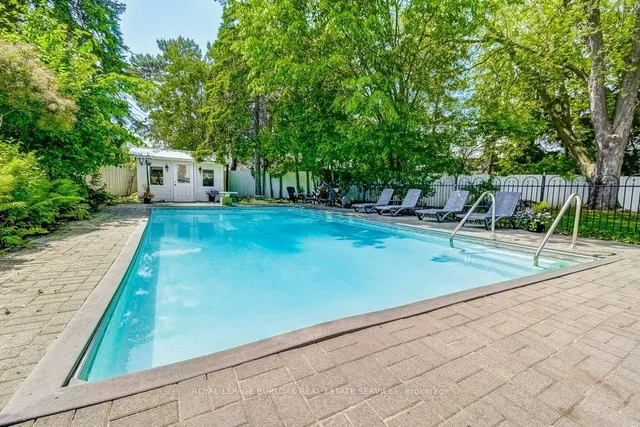 Additional image 32 of 652 Auburn Cres