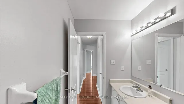 Additional image 36 of 42 Monaco Crt