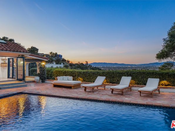 3646 Sunswept Dr, Studio City, CA 91604