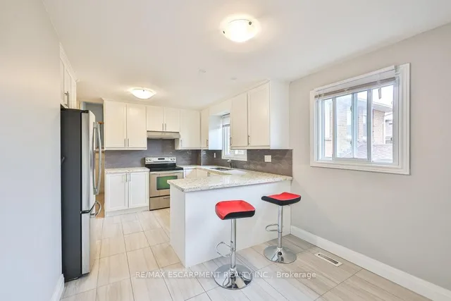 Additional image 9 of 19 Deerpark Cres