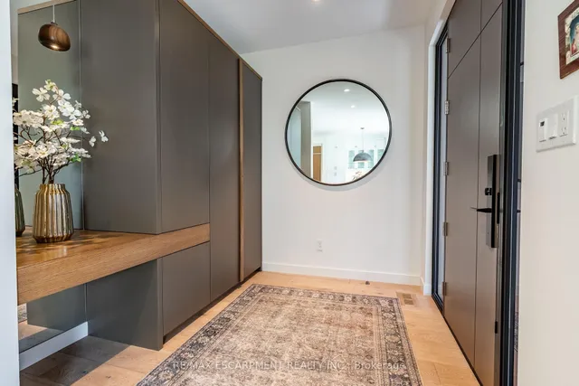 Additional image 6 of 114 Overdale Ave