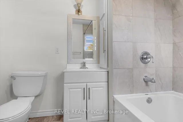 Additional image 19 of 233 Normanhurst Ave