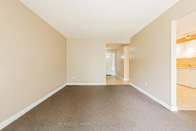 Additional image 9 of 451 Woodview Rd Unit 2