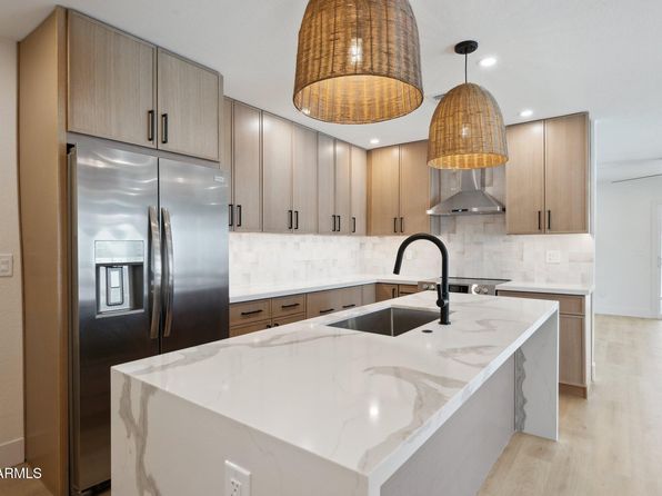 1030 E Wescott Dr, Phoenix, AZ 85024