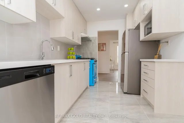 Additional image 17 of 22 Carlyle Cres