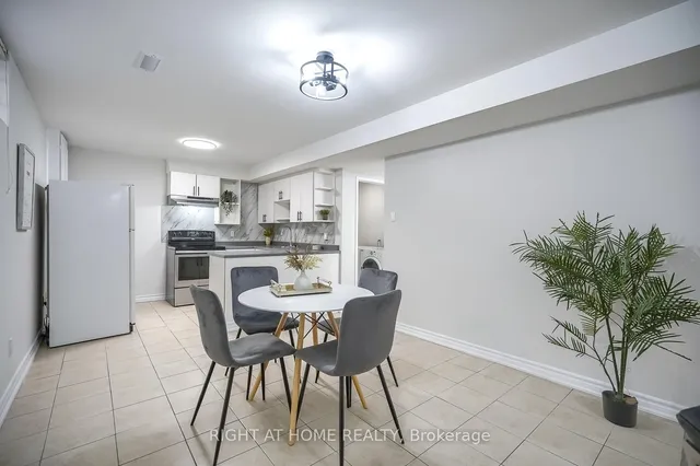 Additional image 30 of 14 Amulet St