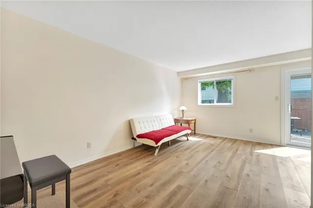 Additional image 13 of 31 Moss Blvd Unit 26