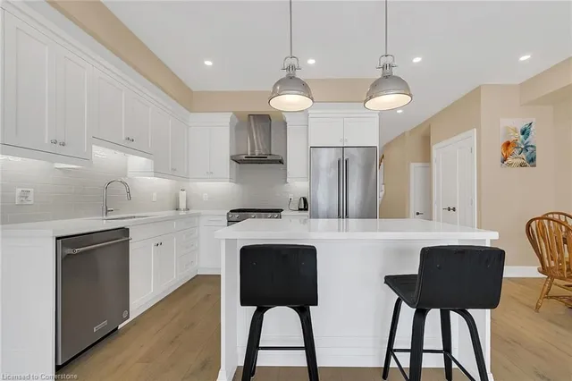 Additional image 4 of 114 Springvalley Cres