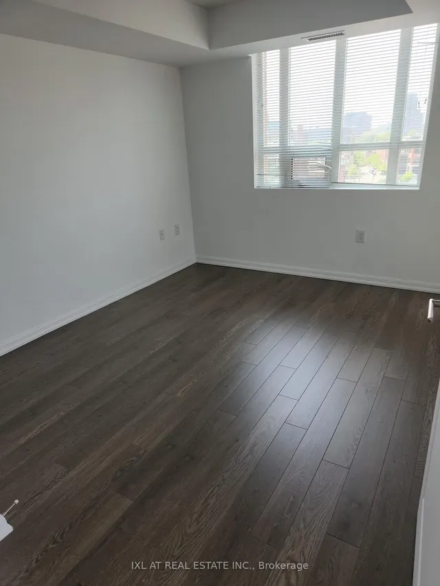 Additional image 4 of 125 Western Battery Rd Unit 915