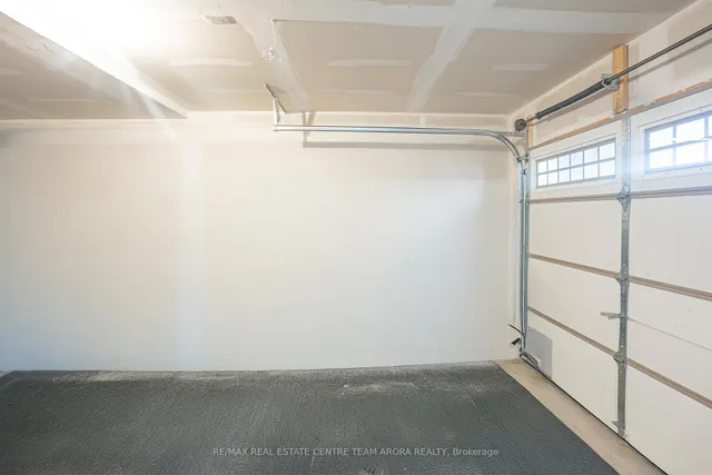 Additional image 26 of 990 Balsam Crt